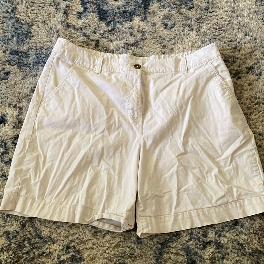 Kim Rogers Chino Shorts size 18